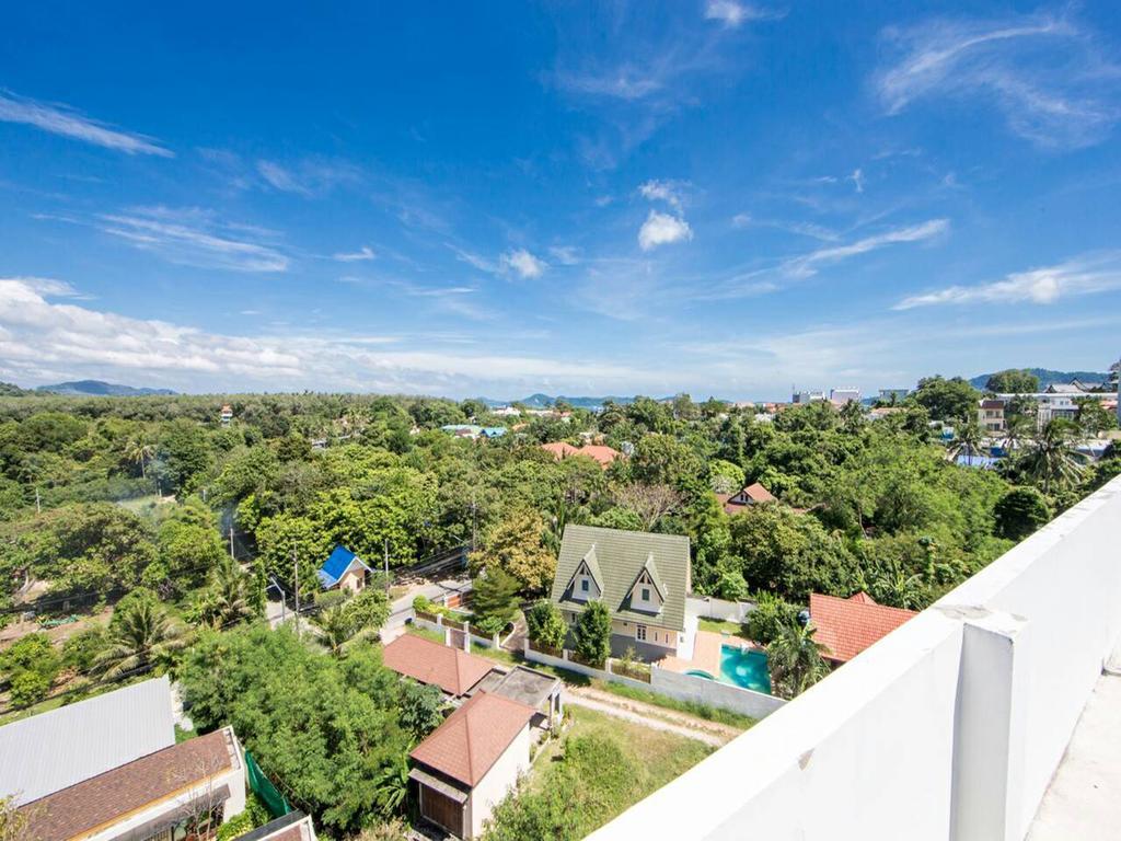 Grand Nai Harn Suites Rawai Екстер'єр фото