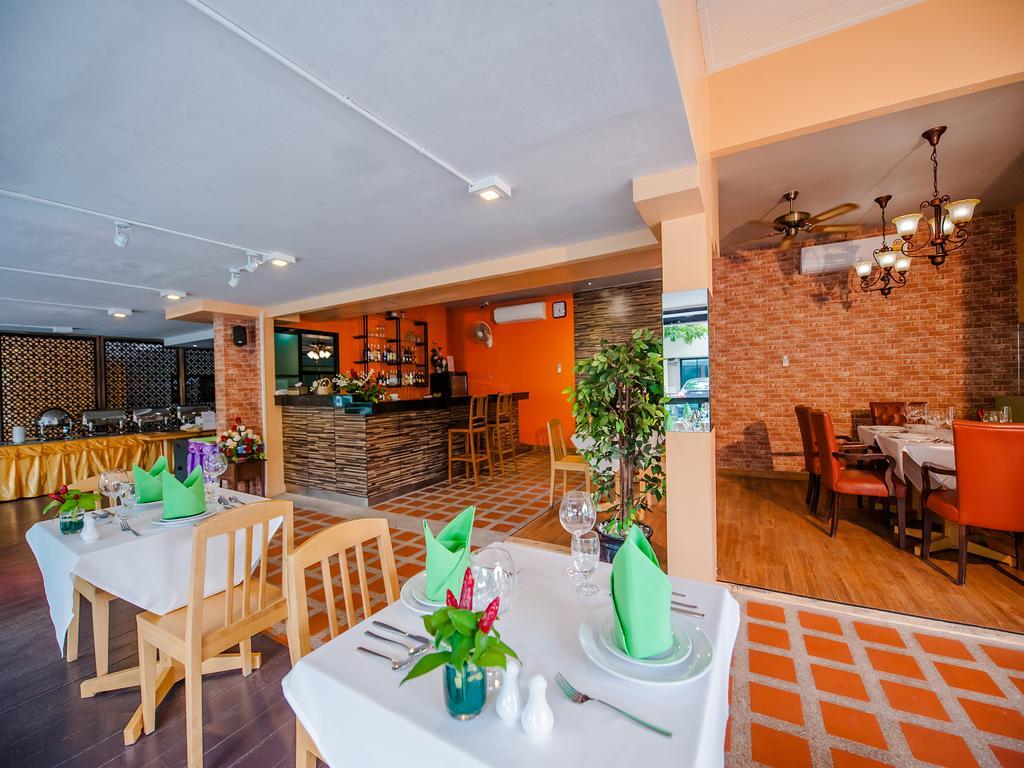 Grand Nai Harn Suites Rawai Екстер'єр фото