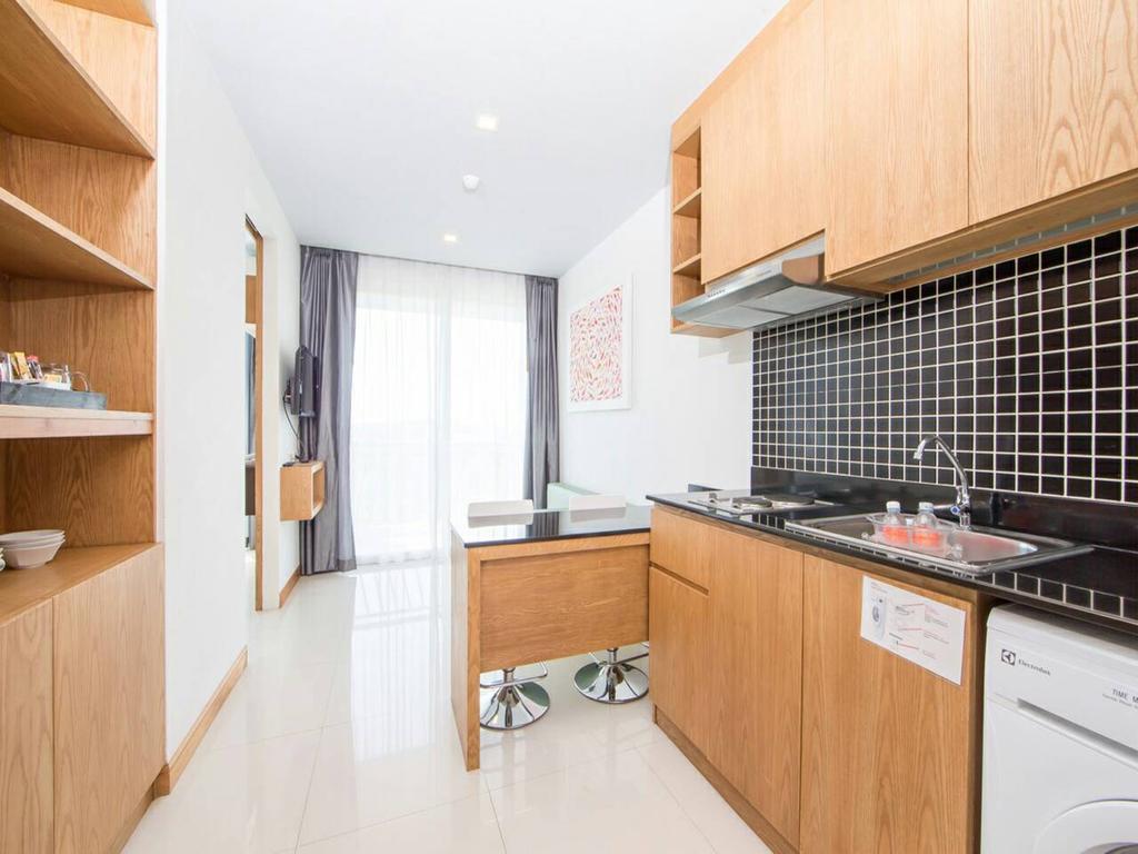Grand Nai Harn Suites Rawai Екстер'єр фото