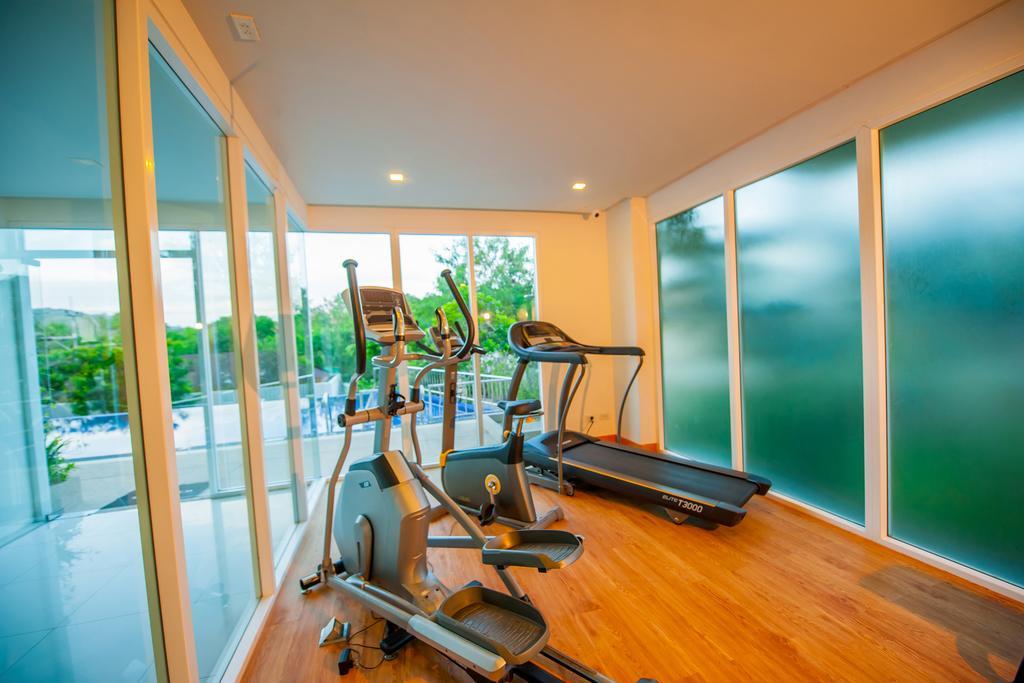 Grand Nai Harn Suites Rawai Екстер'єр фото