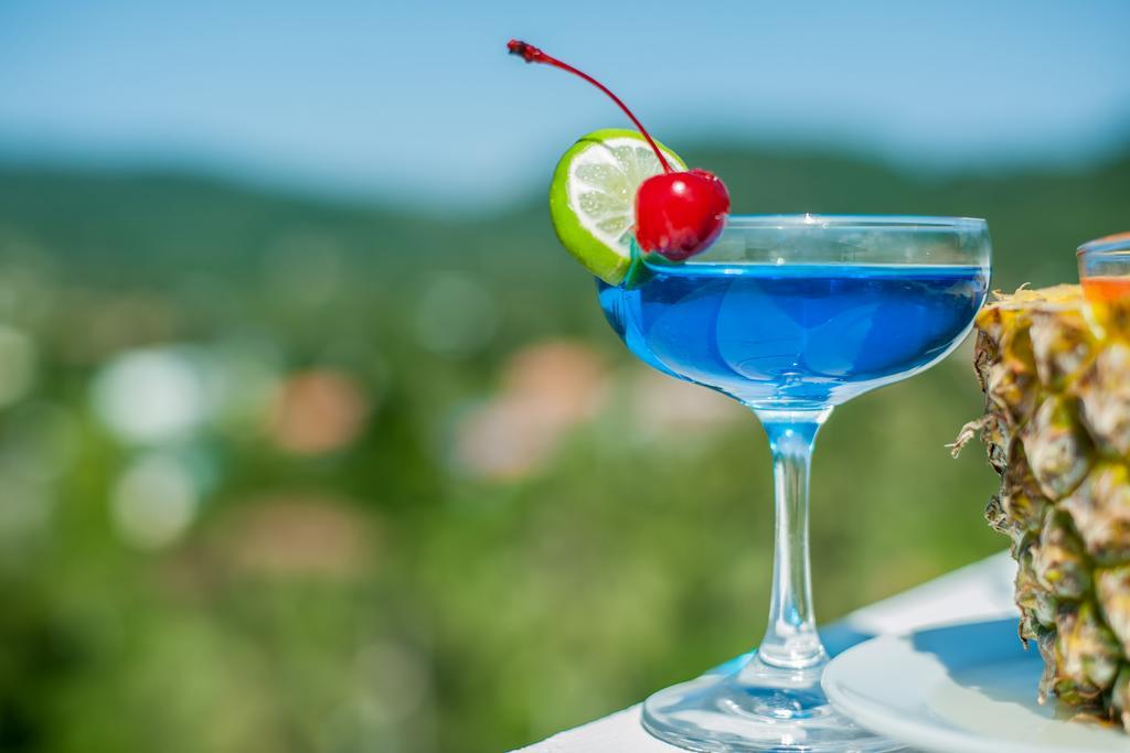 Grand Nai Harn Suites Rawai Екстер'єр фото